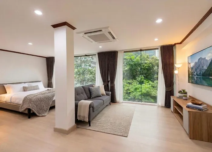 Luxury 4br 250 Sqm 5 Min To Bts Sukhumvit 26 *