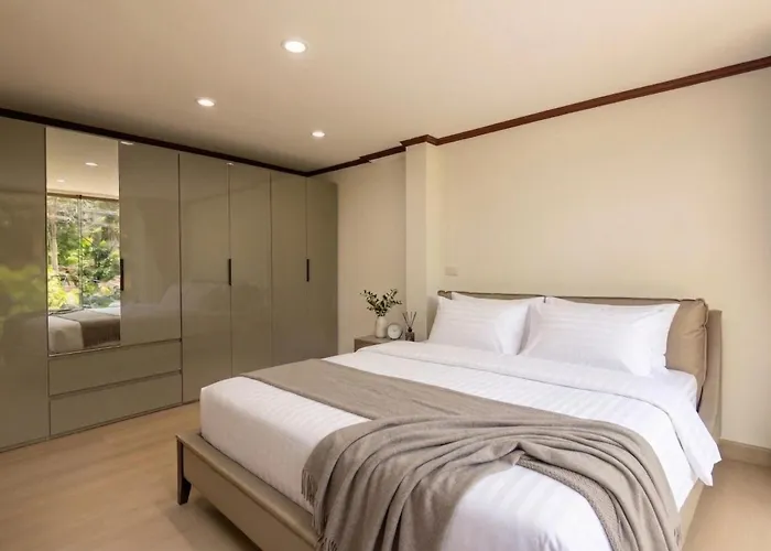 Luxury 4br 250 Sqm 5 Min To Bts Sukhumvit 26