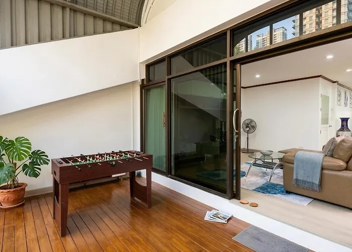 Luxury 4br 250 Sqm 5 Min To Bts Sukhumvit 26 曼谷